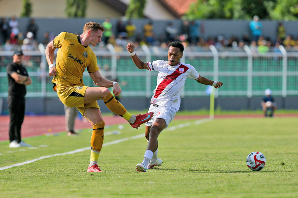 Persis Perpanjang Tren Buruk seusai Digebuk Bhayangkara FC, Peter de Roo Kecewa Berat