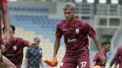 Jelang Hadapi Persija, Peter de Roo Ungkap Peluang Bermain Dua Amunisi Asing Baru Persis