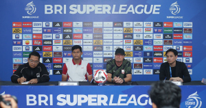 Persis Solo Diadang Skuad Mewah Persib, Peter de Roo Singgung soal Keyakinan