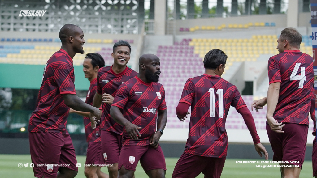 Peter de Roo Sebut Pemainnya Bahagia Jelang Lawan Malut United, Isyarat Gaji Sudah Dilunasi?